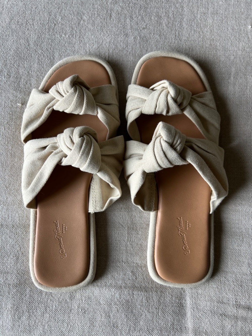Universal Thread Cream Knotted Slide Sandals